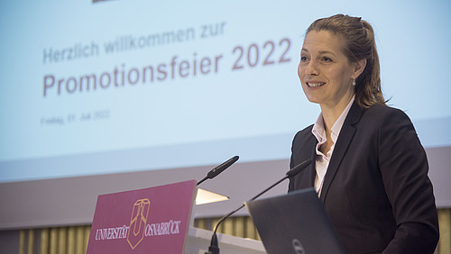 Prof. Dr. Susanne Menzel-Riedl am Rednerpult