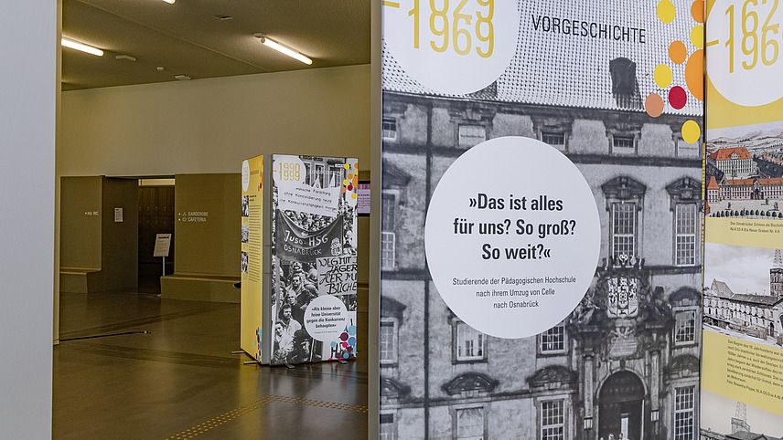 Nahaufnahme einer Ausstellungsstele